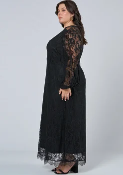 Fatal Attraction Maxi Dress