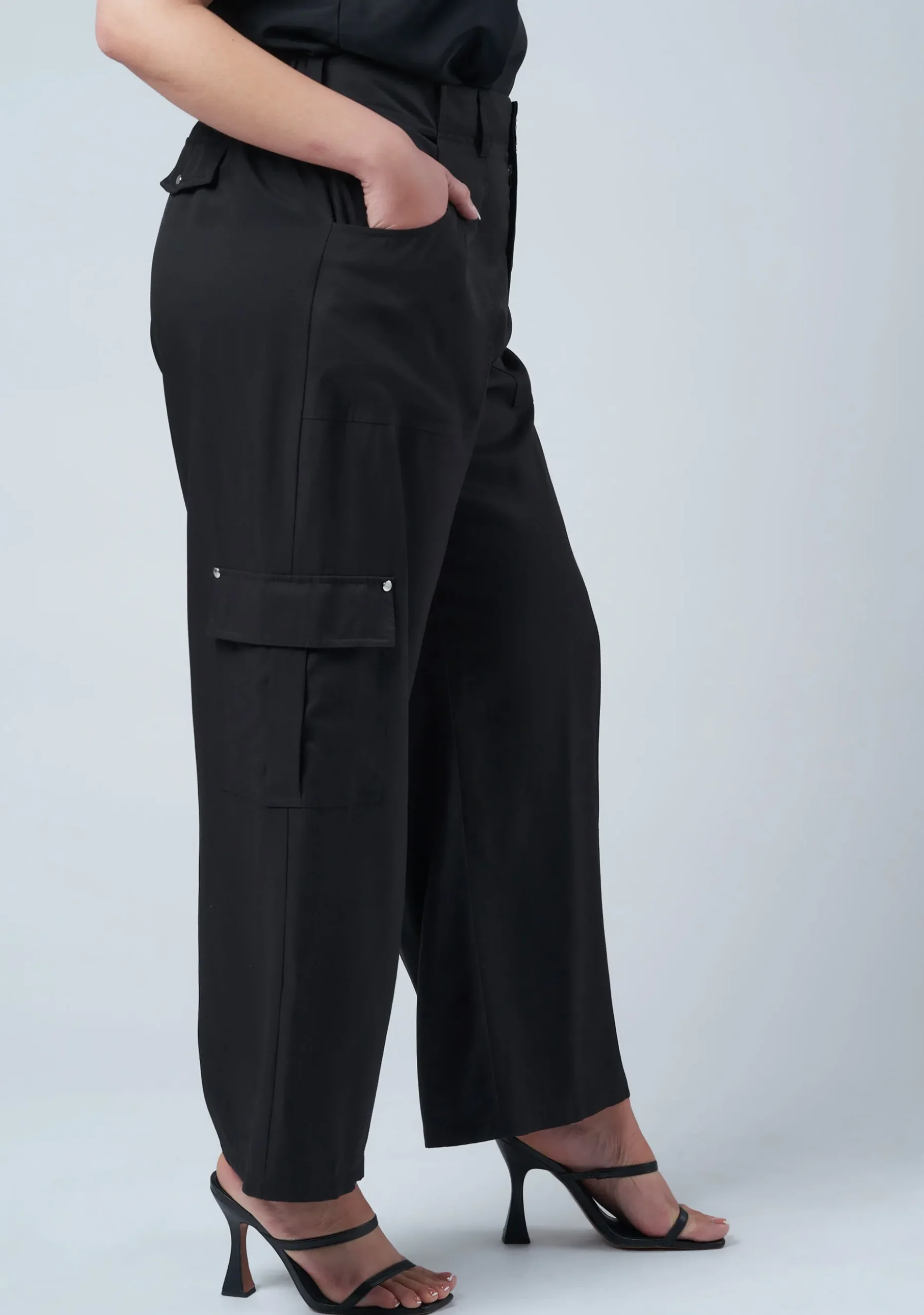 Hanna Relaxed Cargo Pants