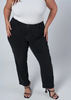 Noa Tapered Jean