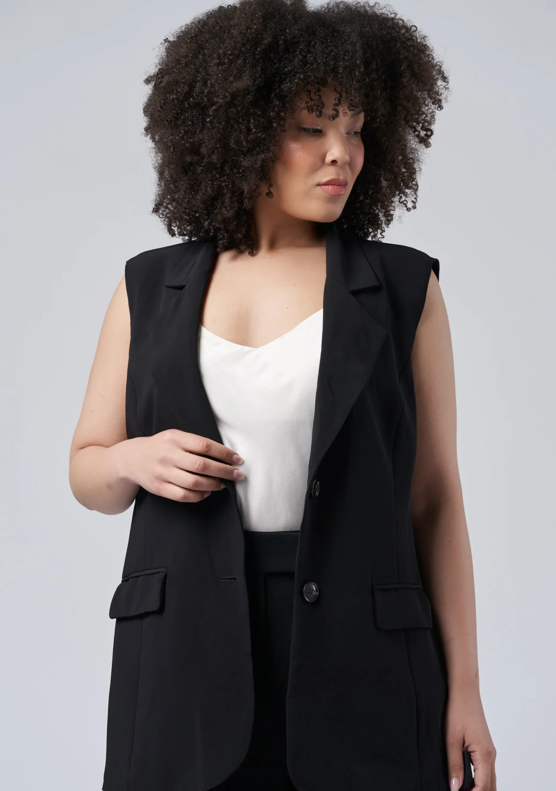 Scarlett Sleeveless Blazer