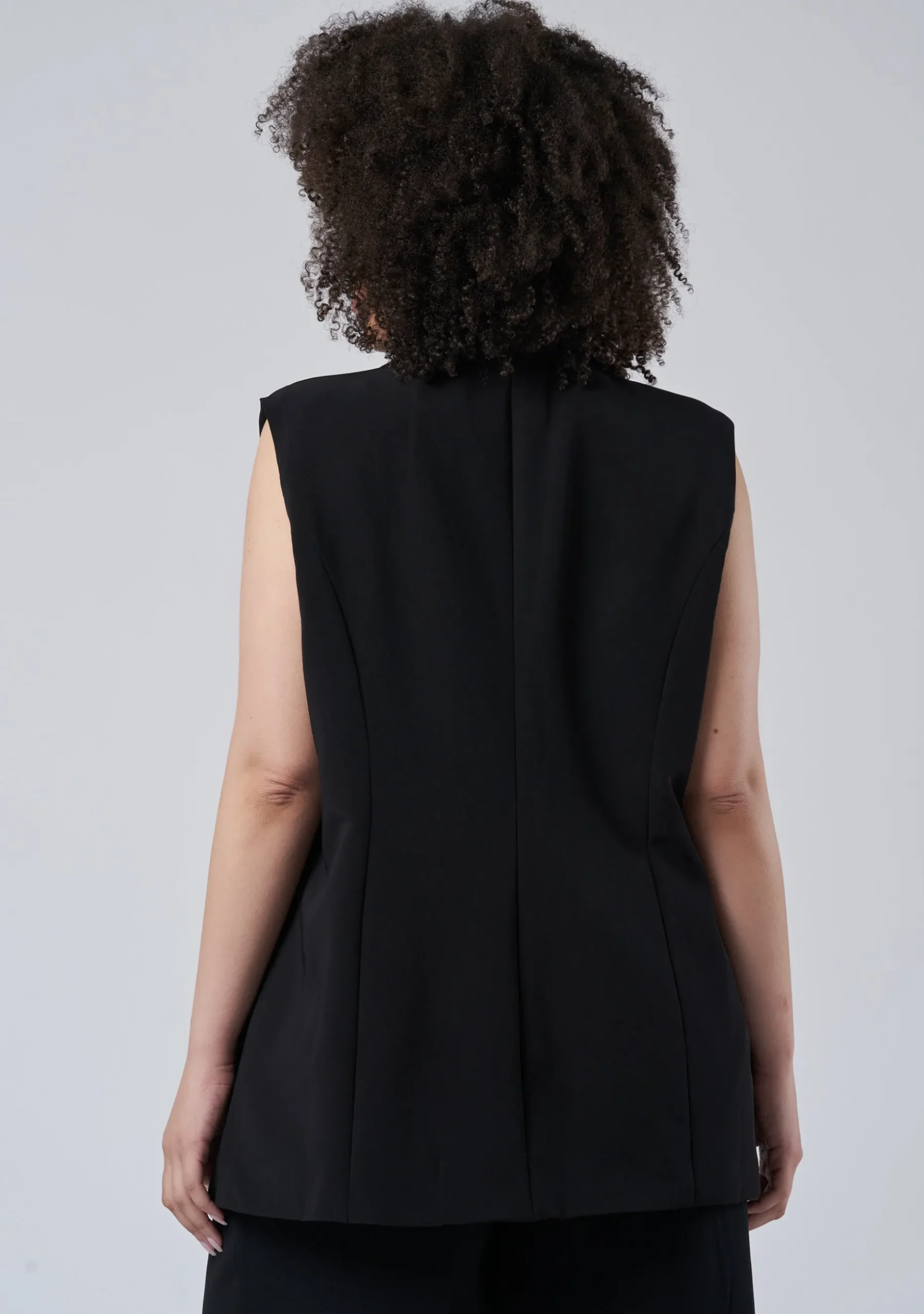 Scarlett Sleeveless Blazer