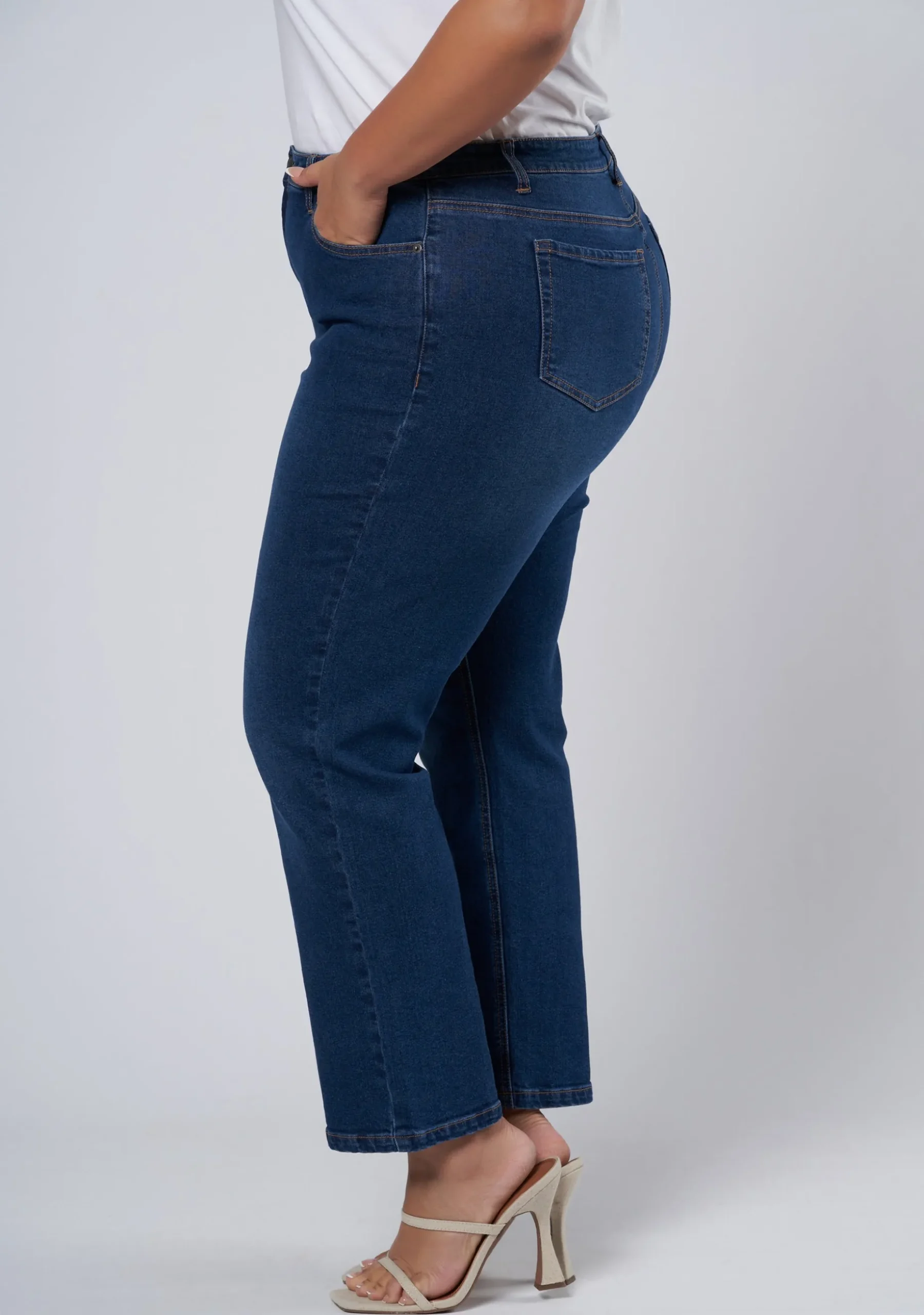 Tia Tapered Jean